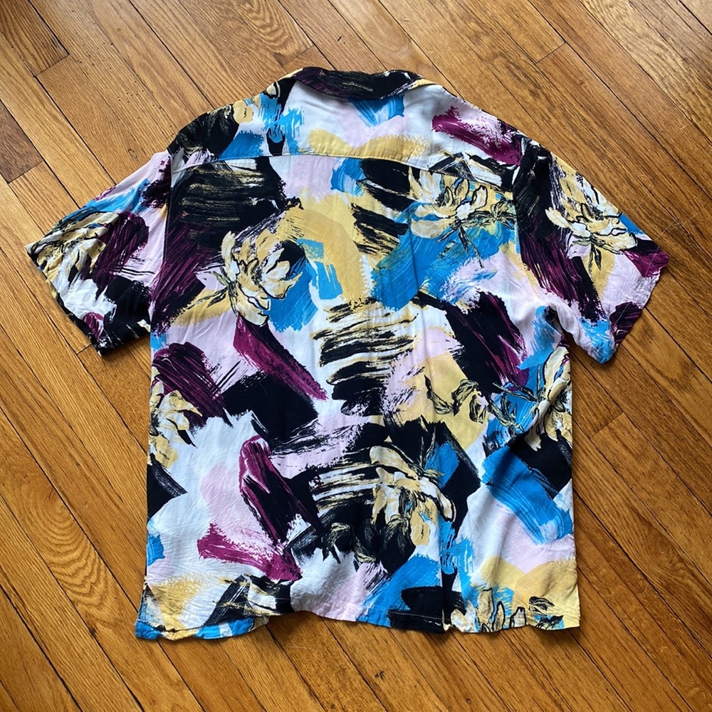 No Boundaries Abstract Casual Button Down - Multi… - image 5